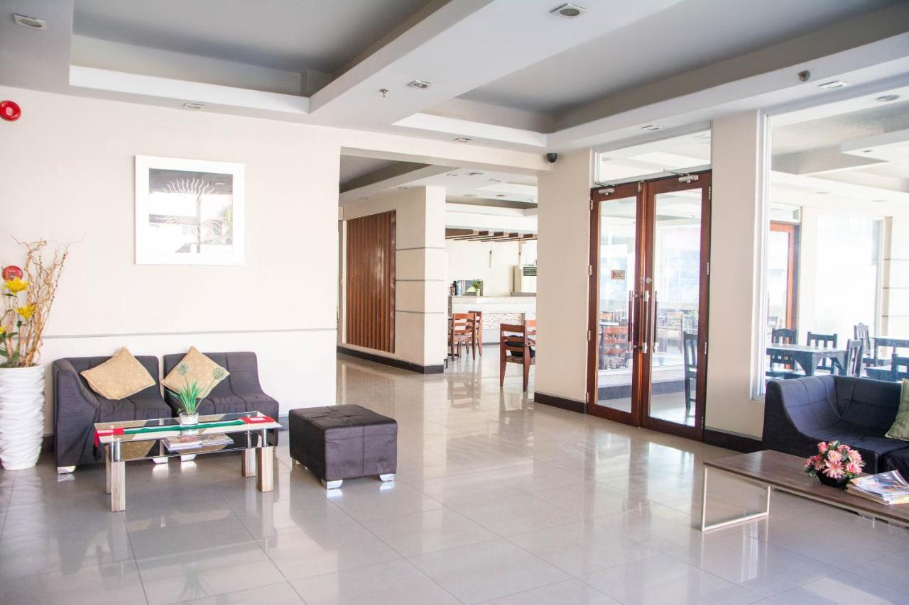 Negrense Suites Bacolod Exterior foto