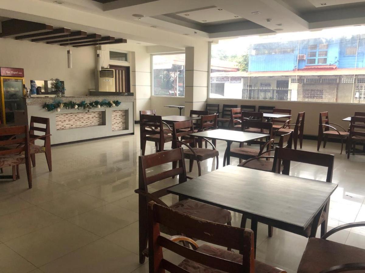 Negrense Suites Bacolod Exterior foto